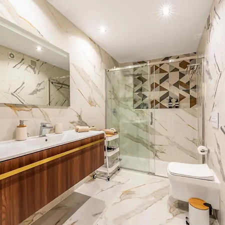 Serenity Costa Da Caparica * 알마다